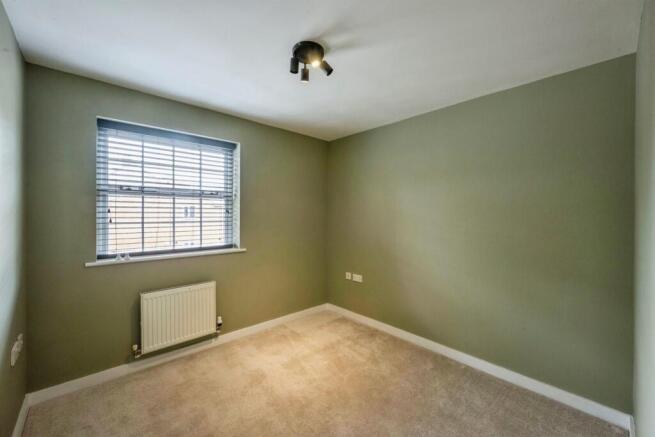 4 bed Town House for sale Image 11