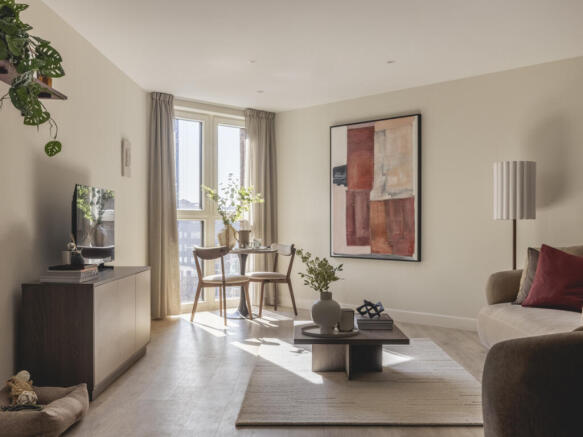 Low Res Billy Bolton Greystar Pearl Yard Amenities+Dog 005 HDR