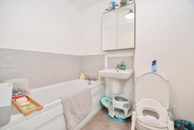 3 bed Semi-Detached for sale Image 11