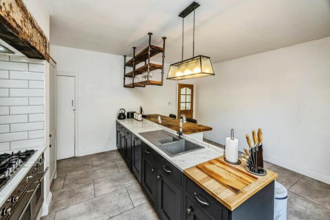 2 bed Terraced for sale Image 8