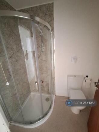 1 bed Flat to rent Image 4