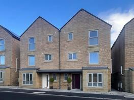 13, Spindle Spur, Brighouse HD6 4FY