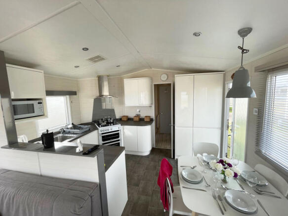 2 bed Caravan for sale Image 5