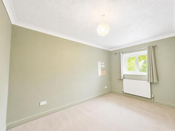 3 bed Detached for sale Image 12