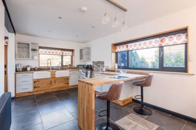 3 bed Detached Bungalow for sale Image 9