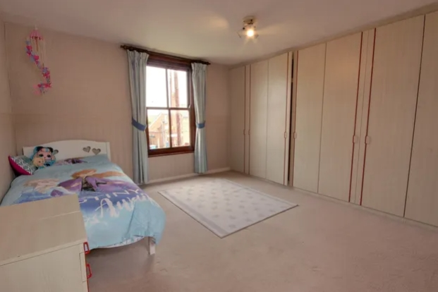 Bedroom 2 (Double)