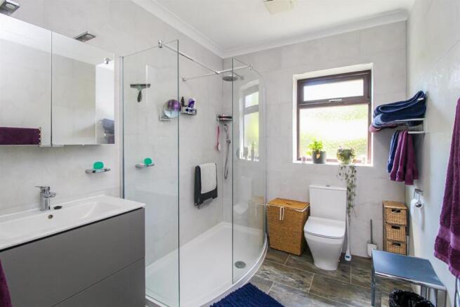 3 bed Bungalow for sale Image 11