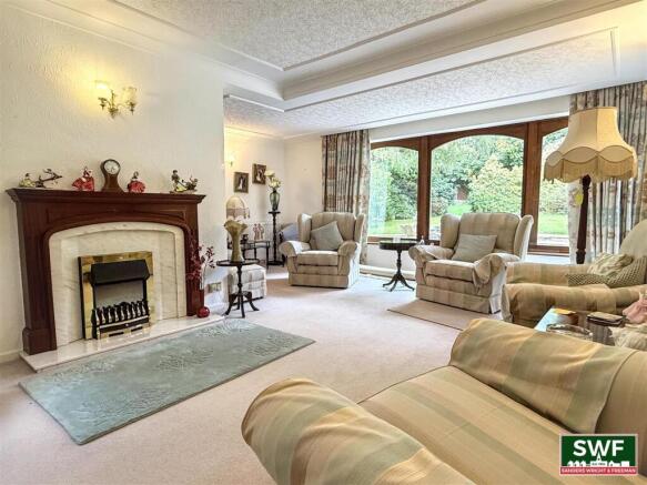 Wightwick Hall Road, Wightwick photo 4