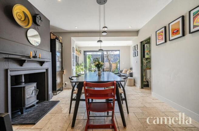 Kitchen/ Dining Room