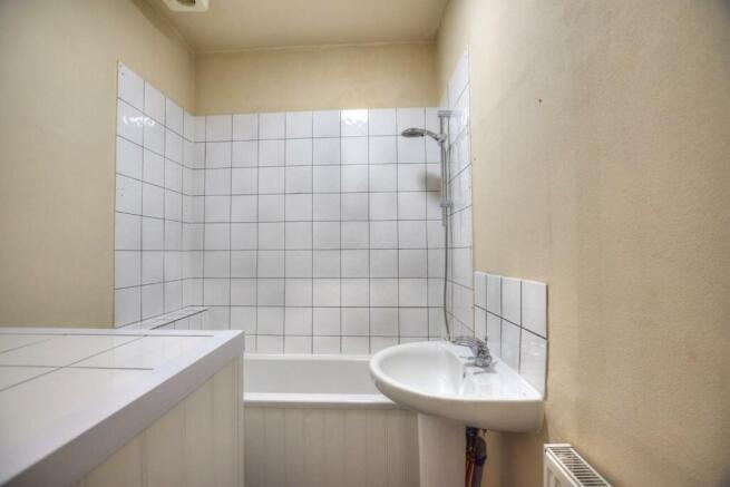 BATHROOM 1.jpg