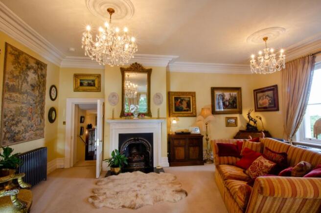 Sitting/Dining Room