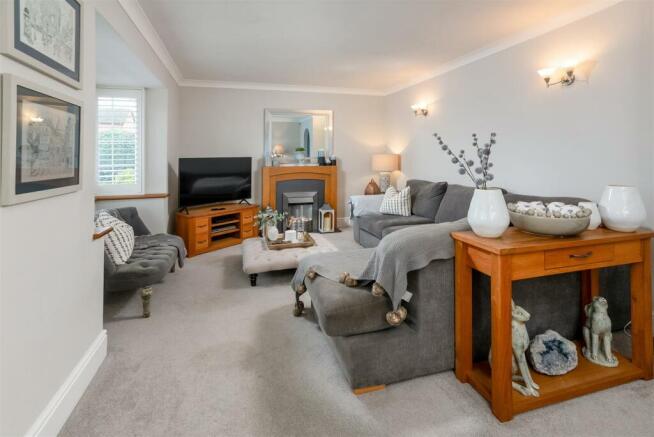 32 Furze Hill Road-2.jpg