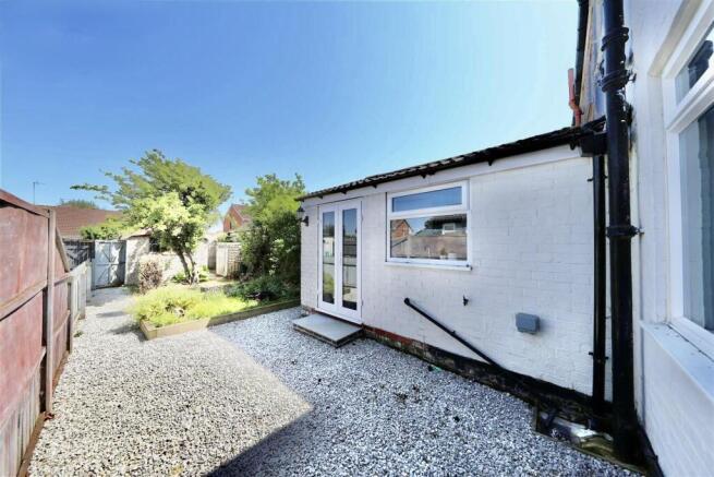 3 bed Terraced for sale Image 11