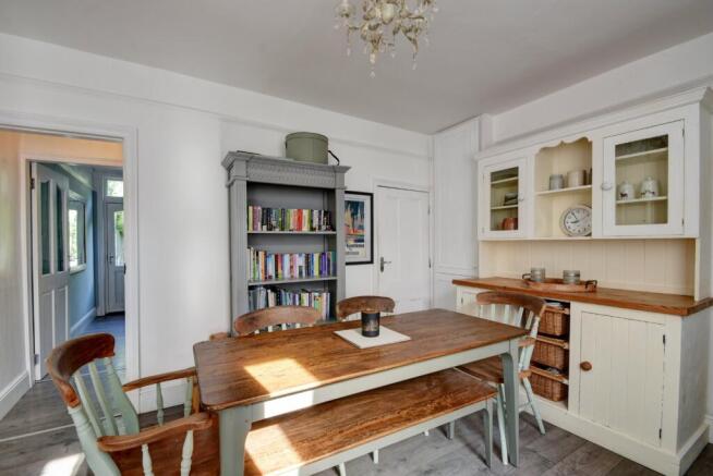 3 bed Terraced to rent Image 7