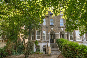Ground Floor Flat, 122, Burnt Ash Hill, London SE12 0HT