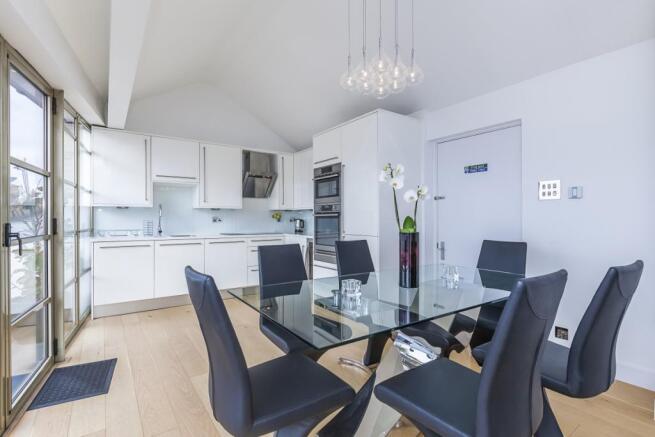 Dining/Kitchen