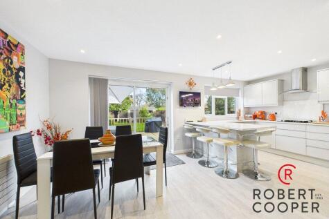 Mount Park Road, Eastcote, HA5