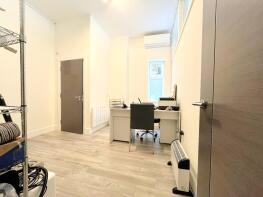 103 Rear Of, Hamlet Court Road, Westcliff-on-sea SS0 7ES