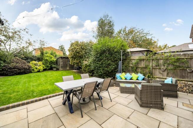 Kempshott Grove, Basingstoke, RG22 photo 4