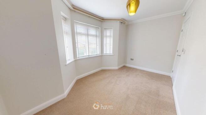 4 bed Detached for sale Image 9