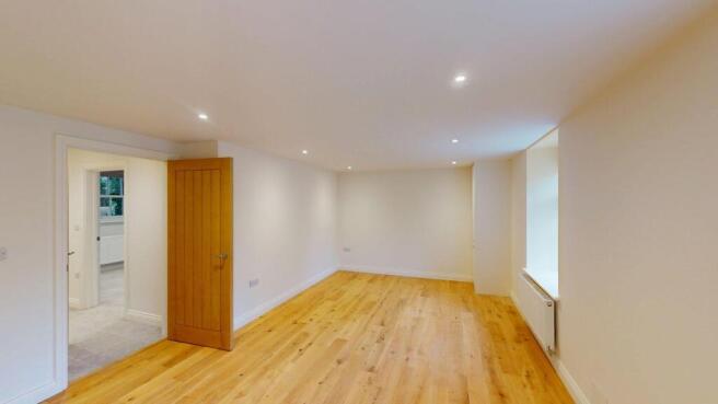 3 bed House to rent Image 9
