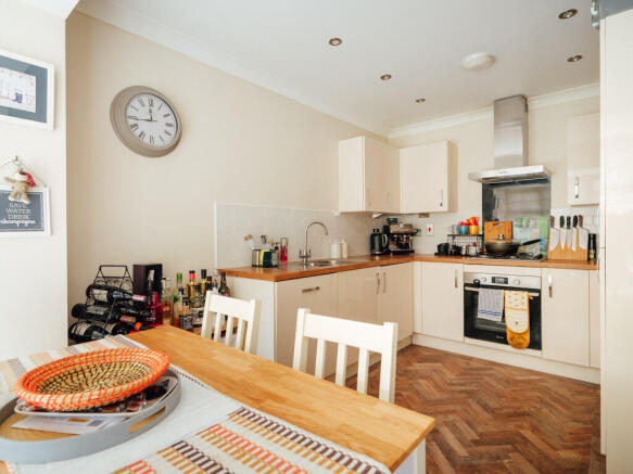 Kitchen / Dining Room