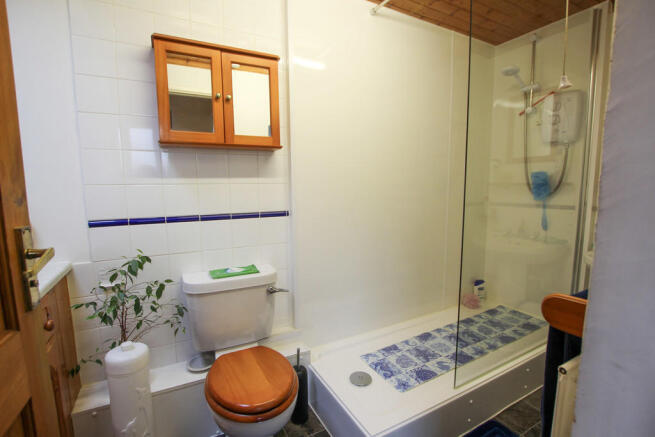 Shower Room.