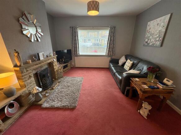 2 bed Semi-Detached Bungalow for sale Image 12