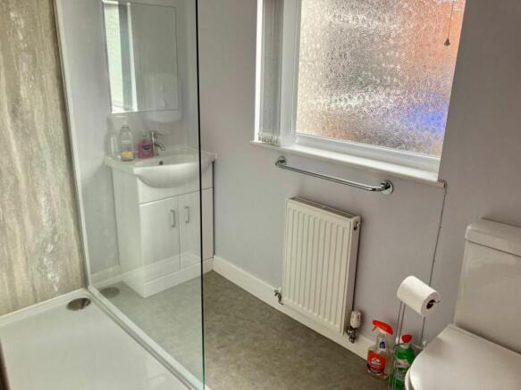 SHOWER ROOM