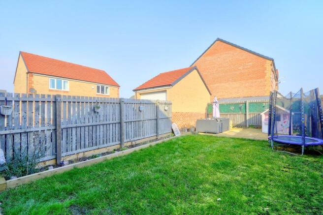 3 bed Semi-Detached for sale Image 12