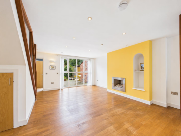 Kitchen / Living Area