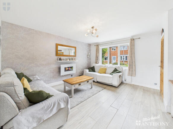 CAM03852G0-PR0352-STILL002