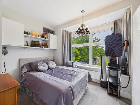 4 bed Semi-Detached for sale Image 12