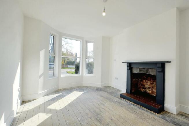 Lounge/Sitting Room