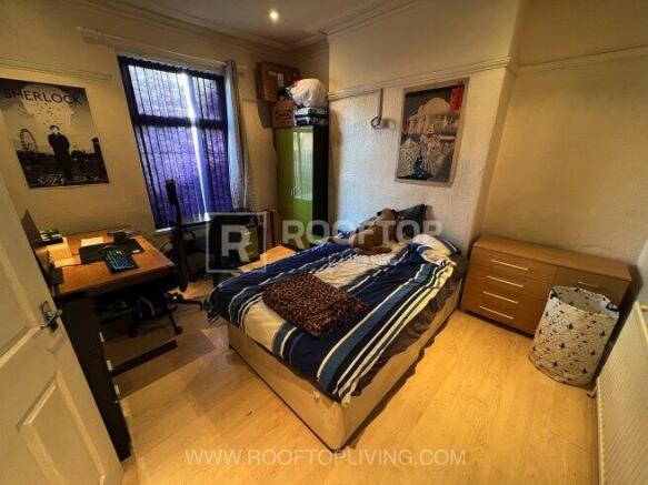 6 bed House Share to rent Image 5