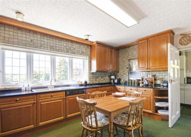 FITTED BREAKFAST KIT