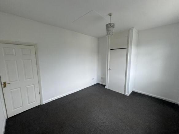 3 bed House to rent Image 2