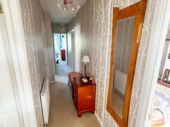 The Crescent, Rustington photo 4