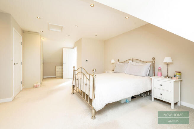 4 bed Terraced for sale Image 10