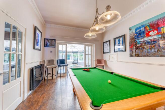 5 bed Detached Bungalow for sale Image 5