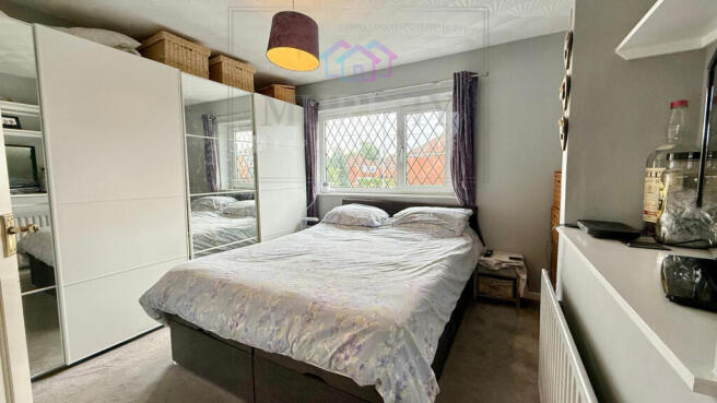 Semi-Detached for sale Image 9