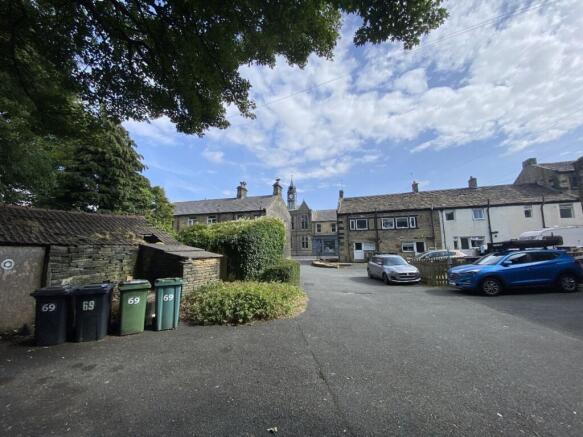 Huddersfield Road, Meltham, HD9 photo 4