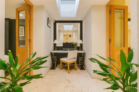 Clanricarde Gardens,
Notting Hill, W2