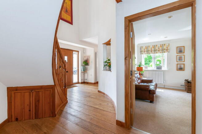 4 bed Detached for sale Image 4