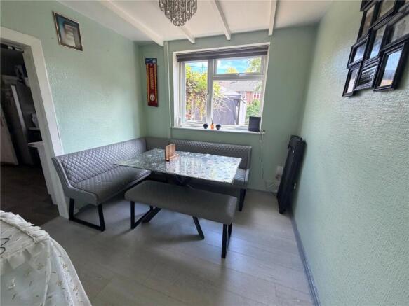 3 bed Semi-Detached for sale Image 4