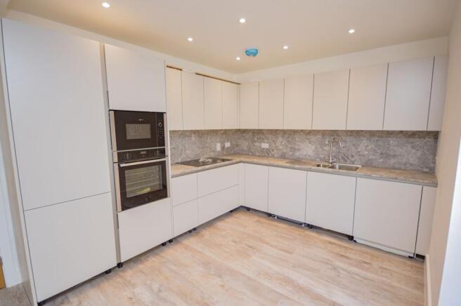 A Beautifully Presented Home in Fakenham photo 4