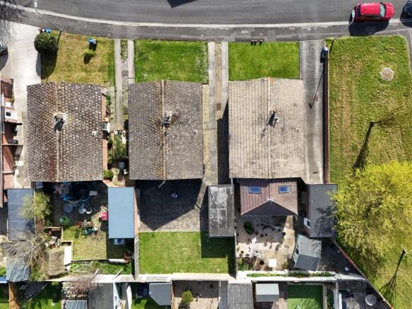 Broadhurst Gardens, Burnham-on-Sea, Somerset, TA8 photo 4