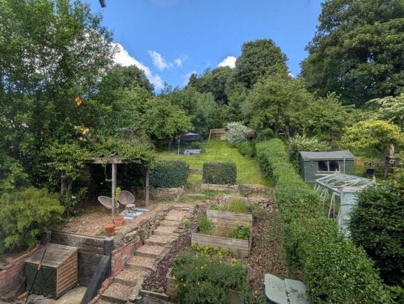 4 bed Semi-Detached for sale Image 3