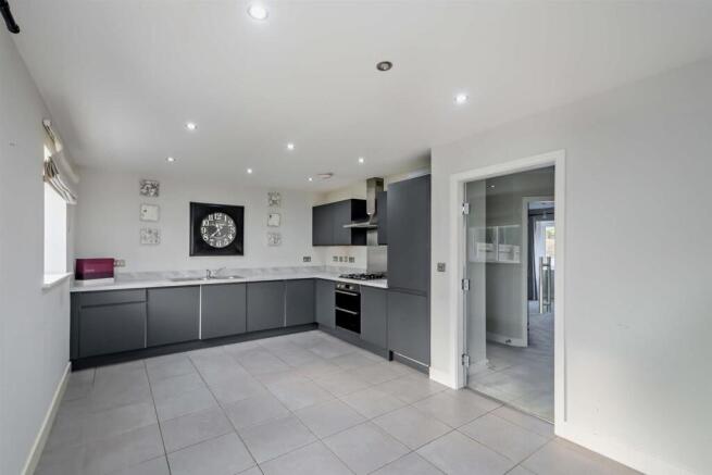 Grainbeck Rise, Killinghall, Harrogate photo 4