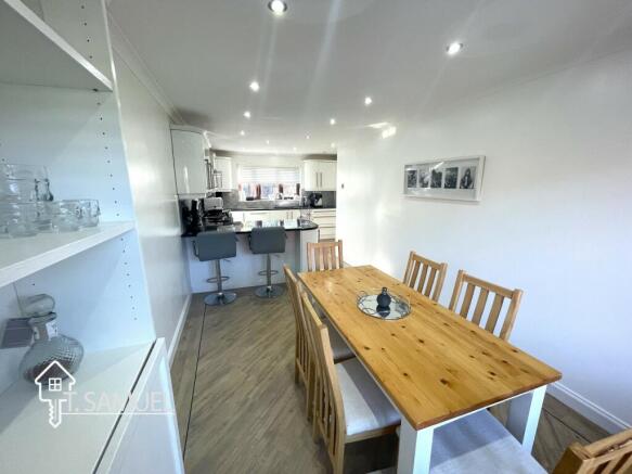 Kitchen 6.JPG